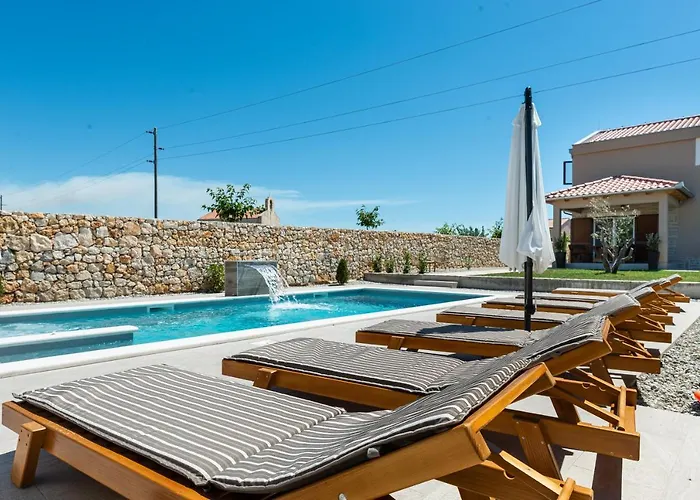 Luxury With Pool,jacuzzi And Sauna04 - By Ta Leut Agency