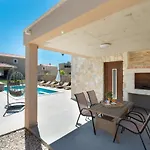 Luxury With Pool,jacuzzi And Sauna04 - By Ta Leut Agency * Privlaka (Zadar)